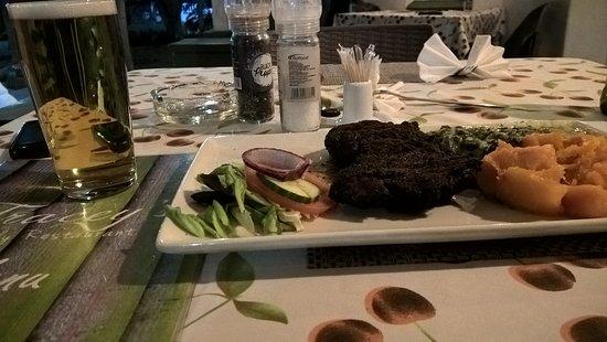 Tracey's Family Restaurant